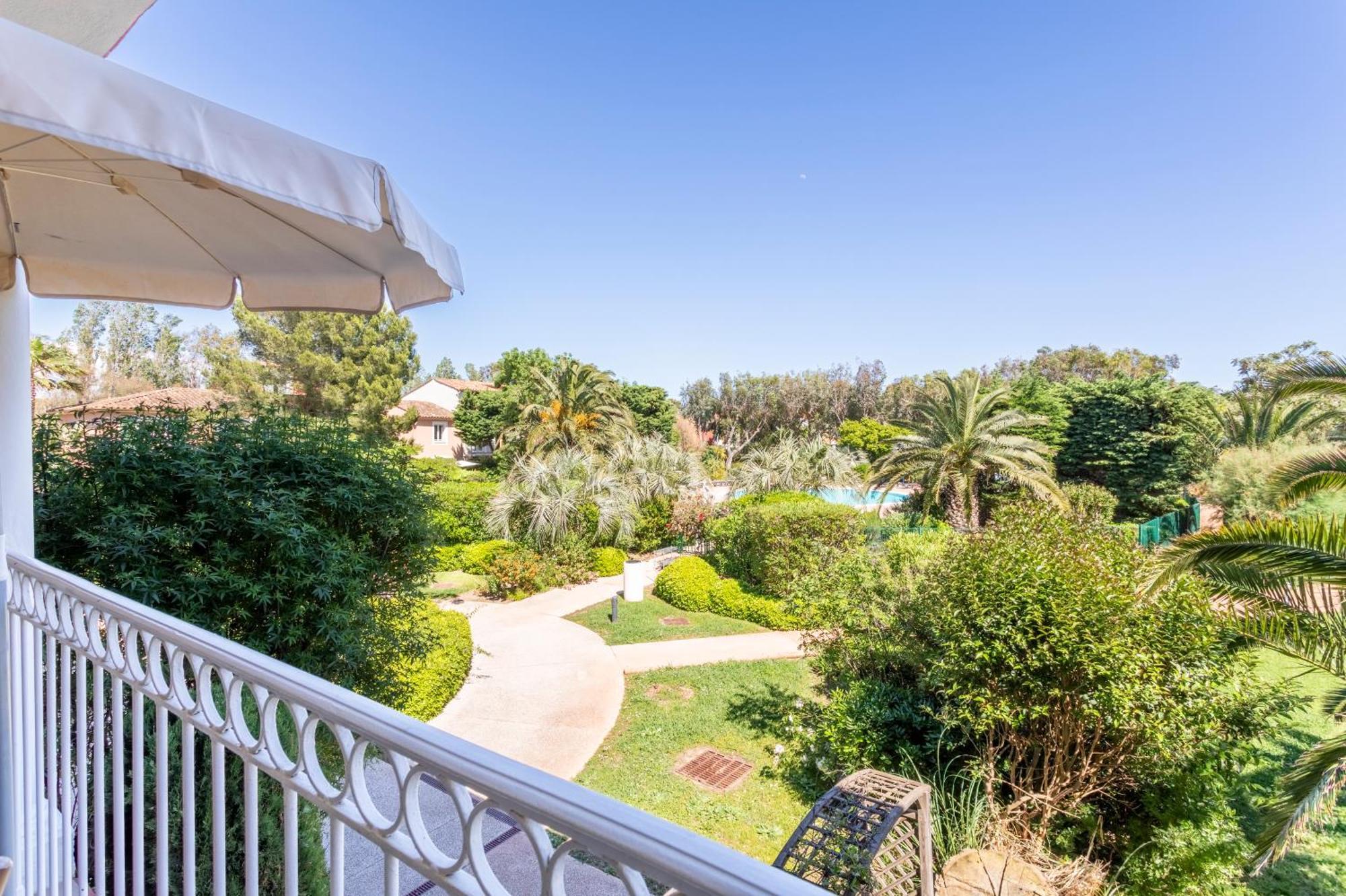 Appart hôtel Résidence Pierre&vacances Le Hameau De La Pinède 3*