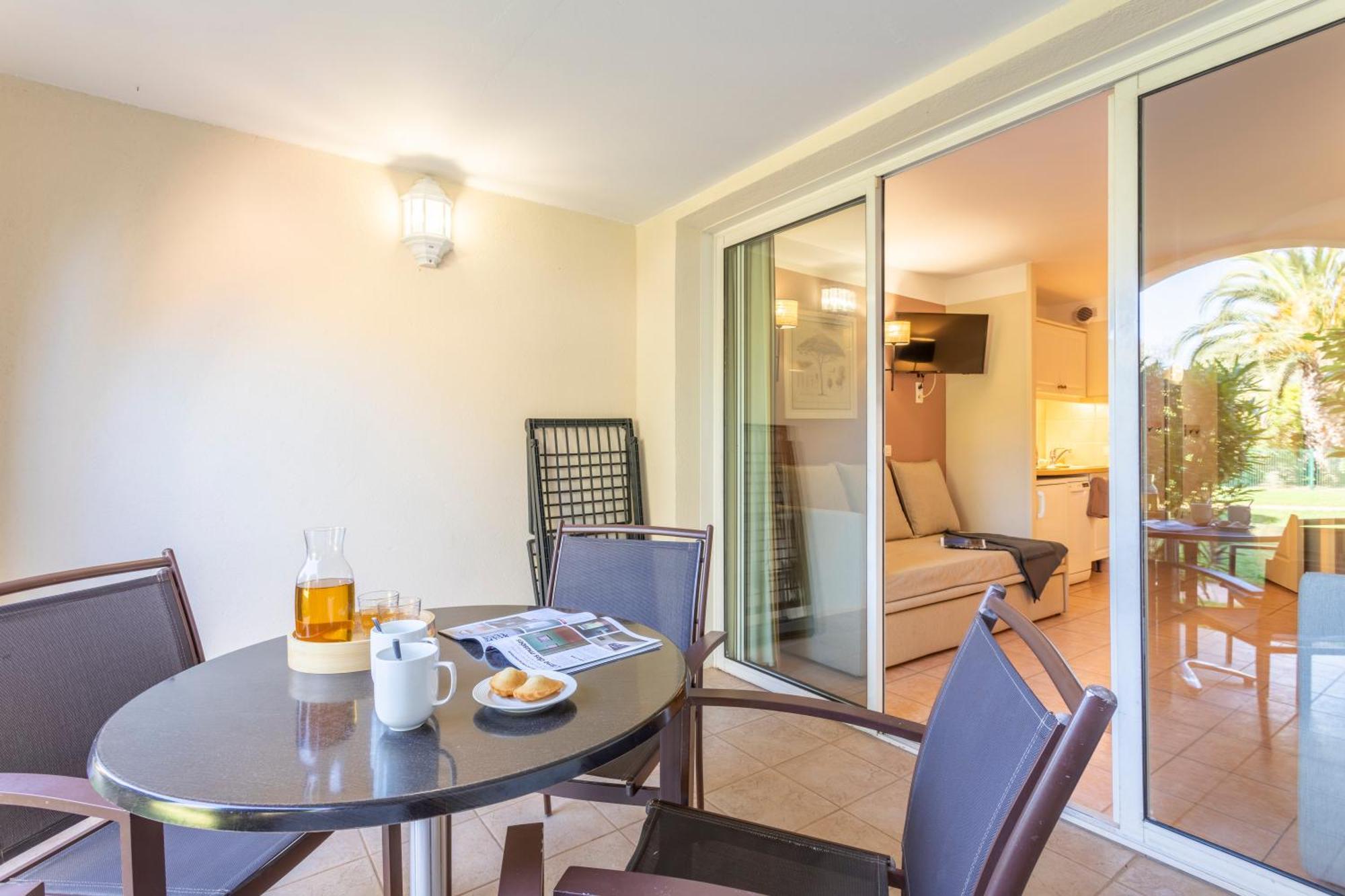 Appart hôtel Résidence Pierre&vacances Le Hameau De La Pinède Hyères