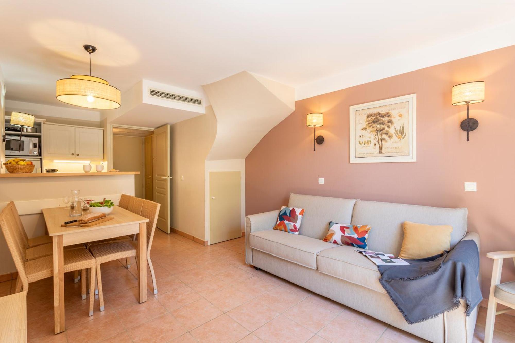 Résidence Pierre&vacances Le Hameau De La Pinède 3* Hyères