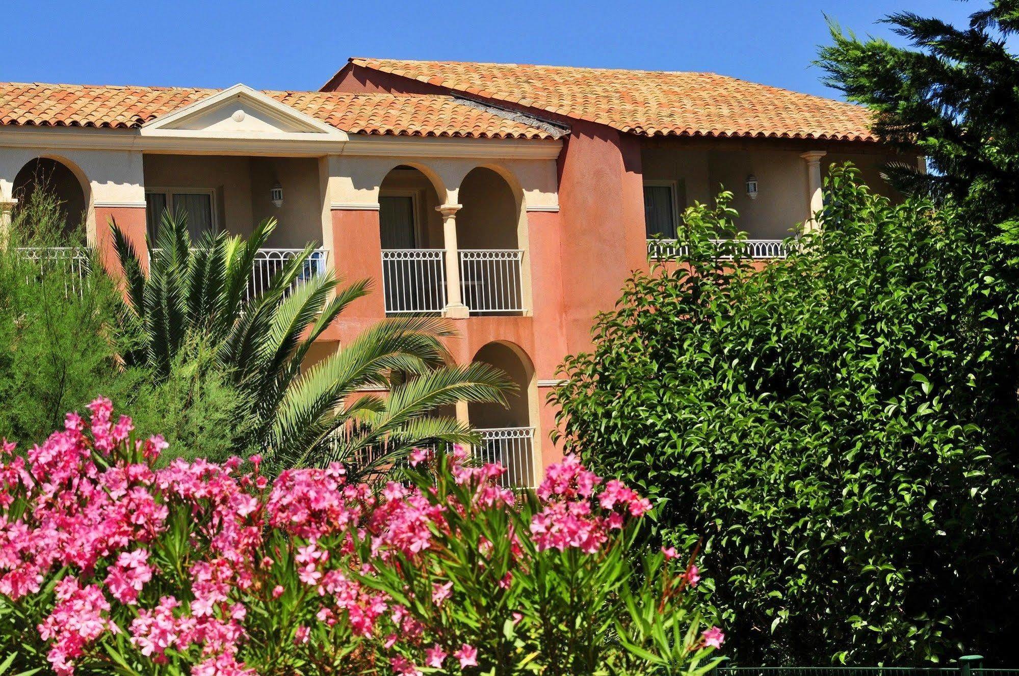 Résidence Pierre&vacances Le Hameau De La Pinède Appart hôtel Hyères
